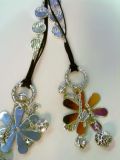 Collar  fetiches y colgante margarita bisuteria mayorista