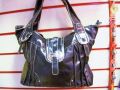 Bolso material charol solapa y ebilla gran capacidad mayorista