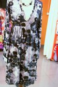 Vestido algod�n manga larga estampado b/n
