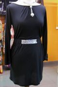 Vestido cintur�n tachuelas manga larga